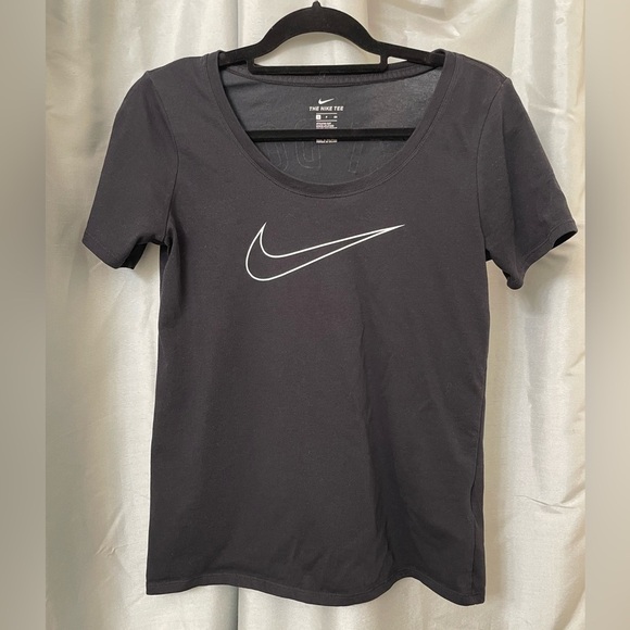 Nike size small logo scoop neck tshirt - Picture 1 of 3